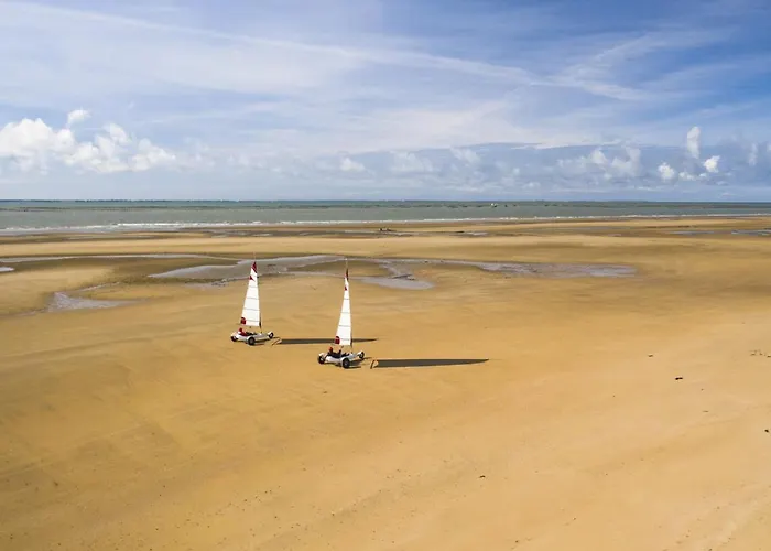 Maison De Pays A 2 Pas De La Mer Et Du Centre